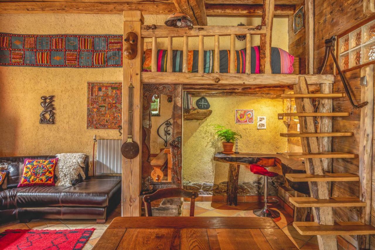 The Dragon Barn - Studio Ascou Eksteriør billede